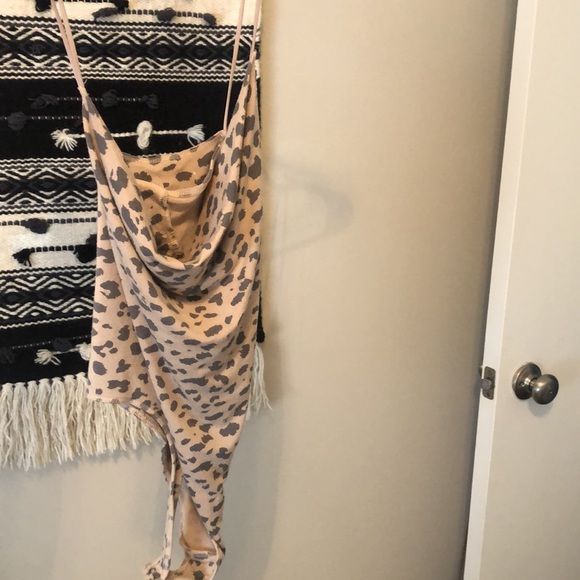 Cheetah onesie - Picture 3 of 3